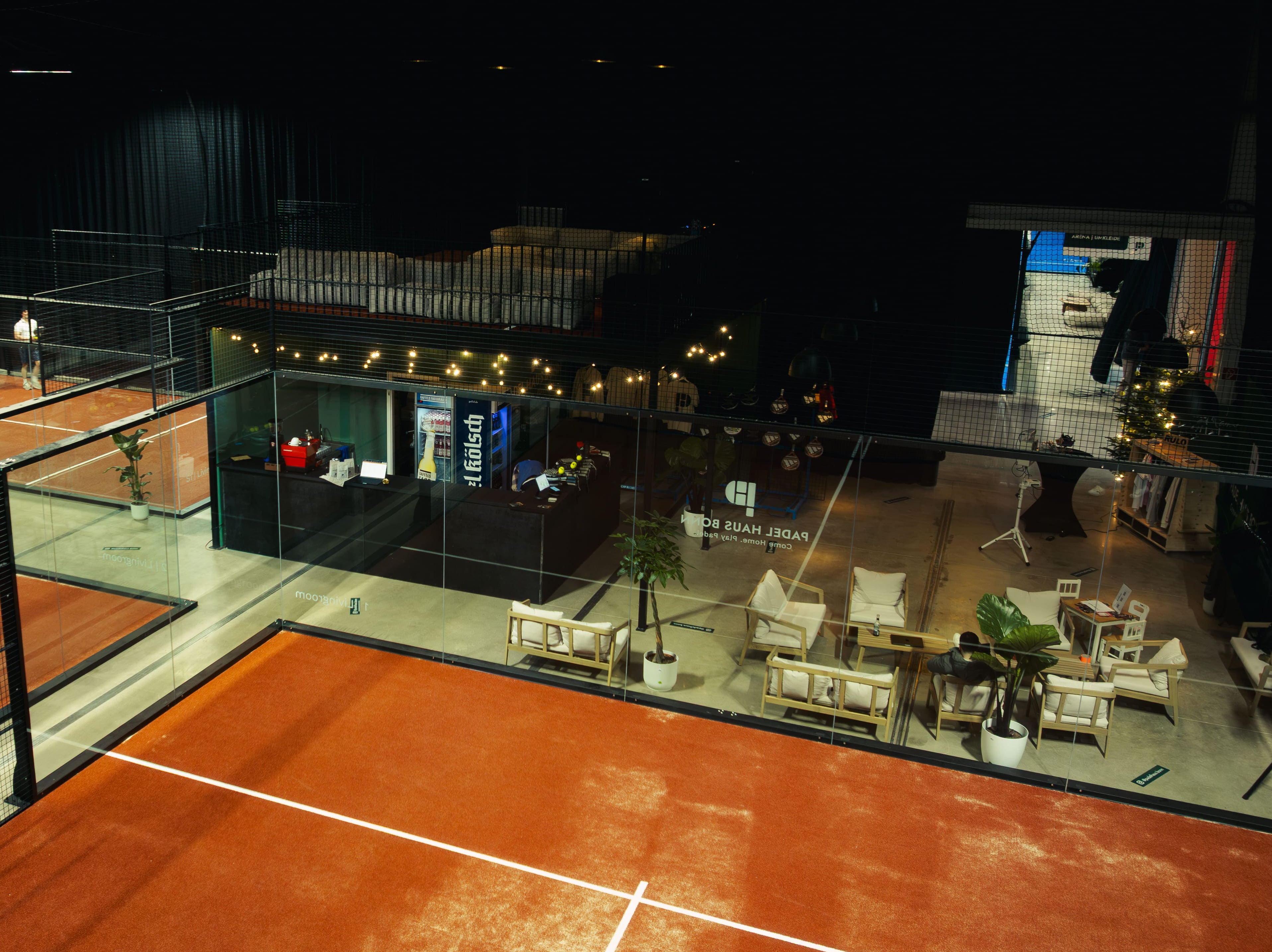Padel Haus Bonn - Lounge & Cafe - Premium Padel Club Bonn